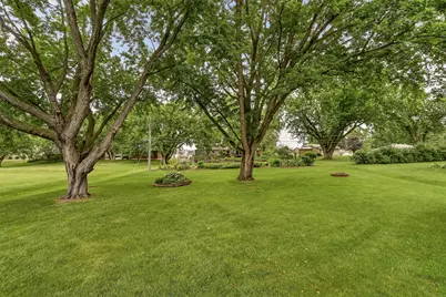 402 Strathmore Lane SE, Rochester, MN 55904 - Photo 3