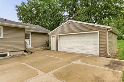 402 Strathmore Lane SE, Rochester, MN 55904 - Photo 29