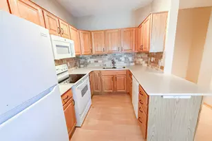9201 Medicine Lake Rd, Golden Valley, MN 55427 - Photo 9