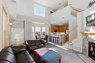 1249 Chateau Ave, Maplewood, MN 55109 - Photo 3