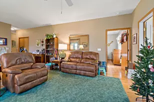 2325 Gresham Ave N, Oakdale, MN 55128 - Photo 29