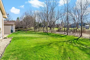 2325 Gresham Ave N, Oakdale, MN 55128 - Photo 7