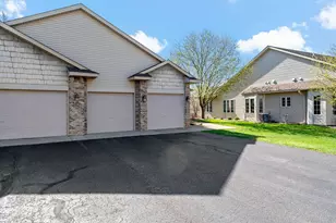 2325 Gresham Ave N, Oakdale, MN 55128 - Photo 9