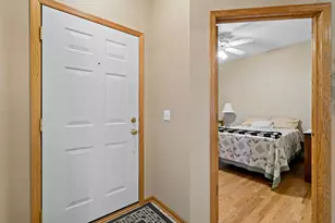 2325 Gresham Ave N, Oakdale, MN 55128 - Photo 21