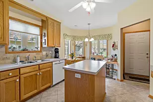 2325 Gresham Ave N, Oakdale, MN 55128 - Photo 31