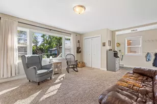 1522 10th Ave S, Fargo,  58103 - Photo 5