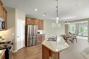 1085 Roselyn Dr, Victoria, MN 55386 - Photo 7