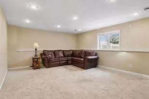 2409 Burl Oak Curve, Hudson, WI 54016 - Photo 25