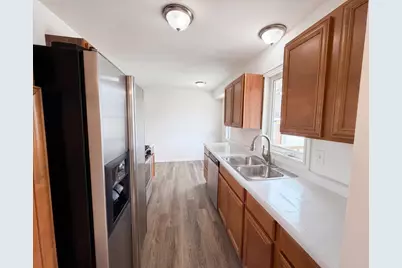 6319 Perry Avenue N, Brooklyn Center, MN 55429 - Photo 15