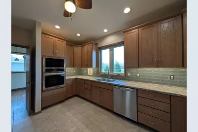 504 Darlene Drive, Marshall, MN 56258 - Photo 5