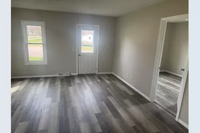 301 S Park Avenue, Springfield, MN 56087 - Photo 3
