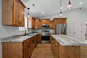 425 4th Ave SE, Saint Joseph, MN 56374 - Photo 5
