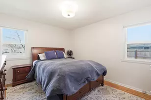 4312 W 109th St, Bloomington, MN 55437 - Photo 9