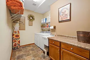 757 Stonebrooke Dr, Shakopee, MN 55379 - Photo 43