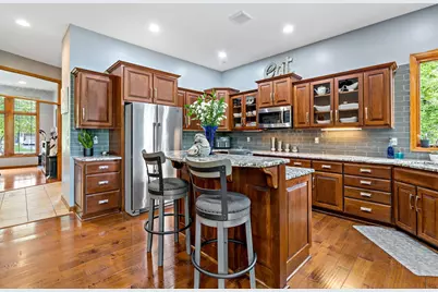 757 Stonebrooke Drive, Shakopee, MN 55379 - Photo 17