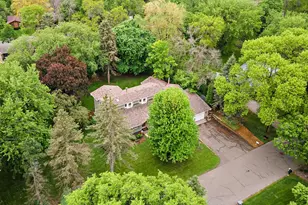 13412 Tudor Rd, Hopkins, MN 55305 - Photo 3
