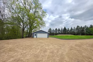 20606 Hilltop Ln, Belle Plaine, MN 56011 - Photo 3