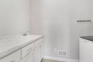 6561 Timber Arch Dr, Chaska, MN 55318 - Photo 33