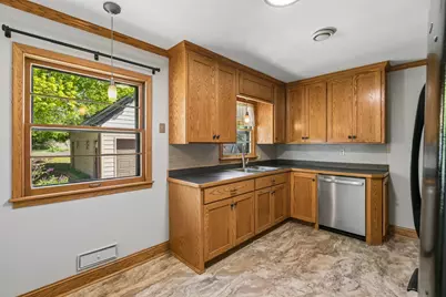 1041 36th Avenue NE, Minneapolis, MN 55418 - Photo 9