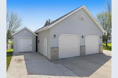 465 8th Street SW, Plainview, MN 55964 - Photo 9