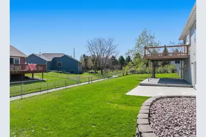 465 8th Street SW, Plainview, MN 55964 - Photo 7
