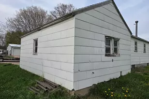 404 SE Pleasant St, Brownsdale, MN 55918 - Photo 7