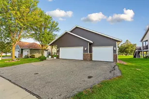 2505 30th St NW, Faribault, MN 55021 - Photo 5