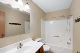 5233 Unity Ct, Crystal, MN 55429 - Photo 9
