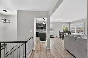 1561 11th Ave NE, Rochester, MN 55906 - Photo 5