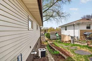 1561 11th Ave NE, Rochester, MN 55906 - Photo 35