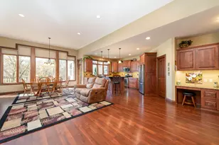 105 Viking Ct, Mankato, MN 56001 - Photo 3