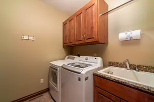 105 Viking Ct, Mankato, MN 56001 - Photo 17