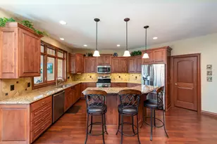 105 Viking Ct, Mankato, MN 56001 - Photo 7
