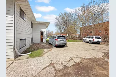 1106 18th Street S, Moorhead, MN 56560 - Photo 3