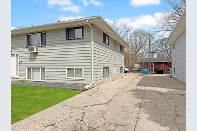 1106 18th Street S, Moorhead, MN 56560 - Photo 5