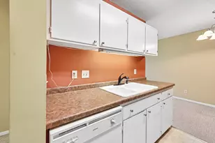 2800 Hillsboro Ave N, New Hope, MN 55427 - Photo 21