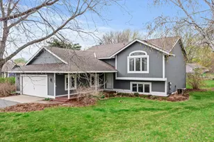 1107 Prairie Ct S, Shakopee, MN 55379 - Photo 3