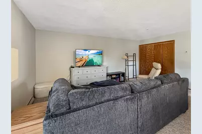1225 7th Street S #4, Moorhead, MN 56560 - Photo 5