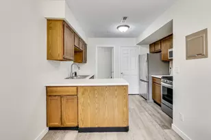 4677 Sorrell Point, Eagan, MN 55122 - Photo 5