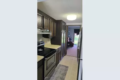 7616 Hampshire Avenue N, Brooklyn Park, MN 55428 - Photo 9