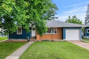305 Main St E, New Prague, MN 56071 - Photo 1
