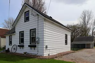 208 4th St S, Cold Spring, MN 56320 - Photo 3