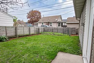1172 W 4th St, Winona, MN 55987 - Photo 5