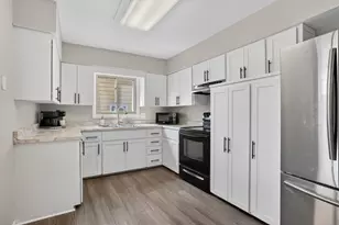 4520 Perry Ave N, Robbinsdale, MN 55422 - Photo 3