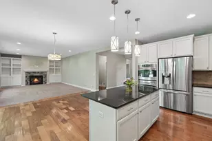 10601 Watersedge Ln, Woodbury, MN 55129 - Photo 13