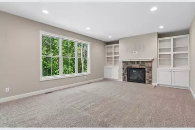 10601 Watersedge Lane, Woodbury, MN 55129 - Photo 7