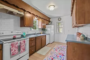 848 Larpenteur Ave W, Saint Paul, MN 55113 - Photo 7