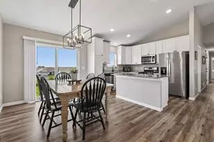 910 Emily Ct NE, Montgomery, MN 56069 - Photo 7
