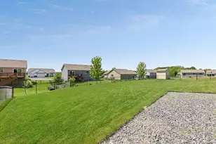 910 Emily Ct NE, Montgomery, MN 56069 - Photo 23