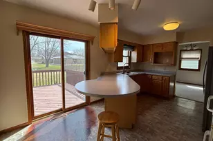 804 Crocker Ave S, Thief River Falls, MN 56701 - Photo 9